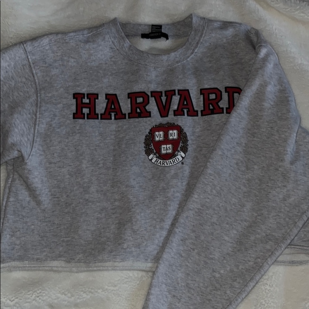 HARVARD CROPPED SWEATSHIRT